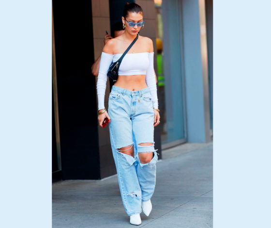 10 пар самых стильных и дешевых широких джинсов