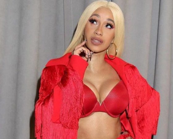Вот это откровения: Карди Би рассказала о последствиях липосакции