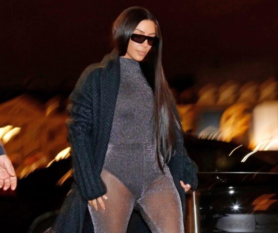 Ким Кардашьян в Париже. И снова в откровенном наряде!