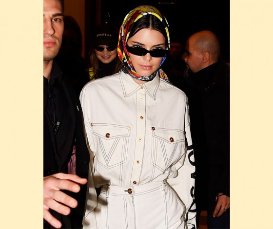 Первый день Масленицы! Вспоминаем самые крутые выходы звезд в платках