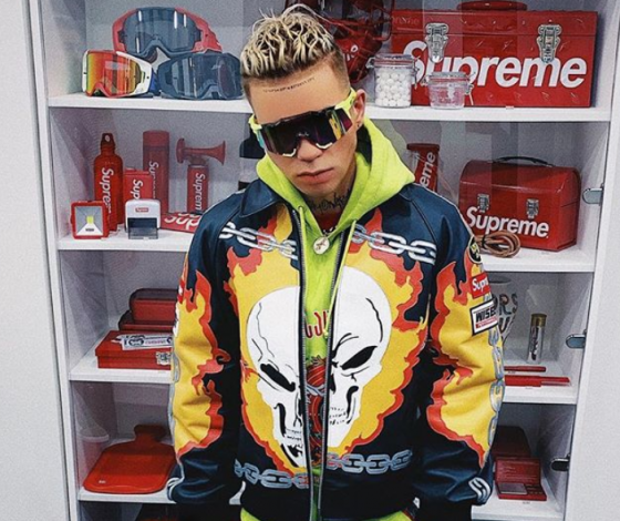 Сколько стоит: новый бомбер, худи, кроссовки и сумка Элджея