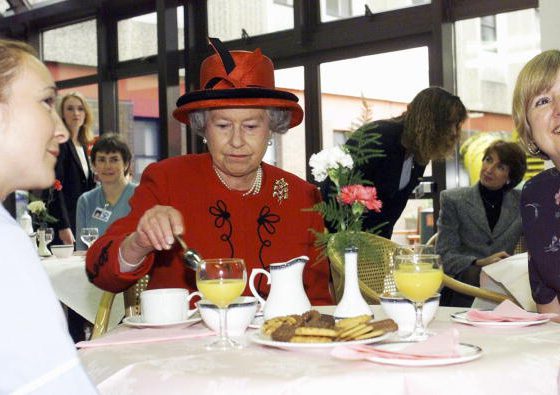 Икра заморская, баклажанная: какие продукты никогда не попадут на королевский стол