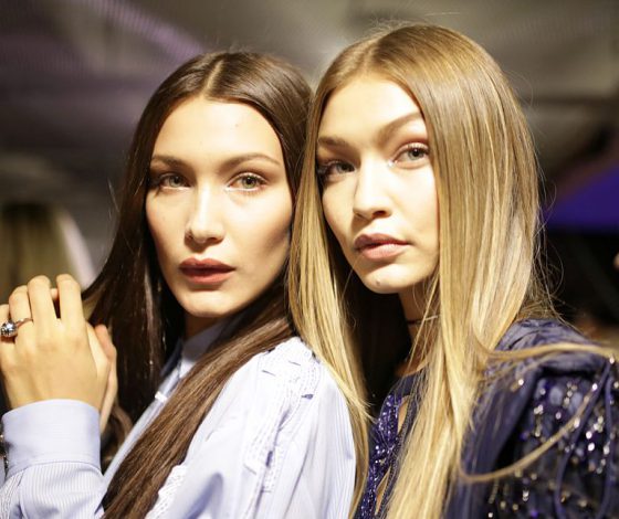 Проще простого: как выпрямить волосы без фена и утюжка?