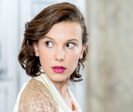 Главные слухи Голливуда: Милли Бобби Браун – лесбиянка, а Джастин Бибер хочет трек с Селеной