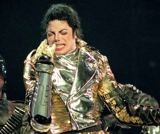 Дообвинялись: Майкл Джексон снова на пике популярности!