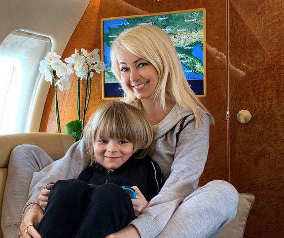 Новые атаки хейтеров на семью Яны Рудковской. На этот раз досталось Гном Гномычу!