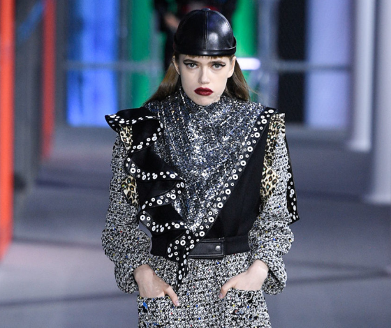 Неделя моды в Париже: модель из Петербурга Маша Скокова открыла показ Louis Vuitton!