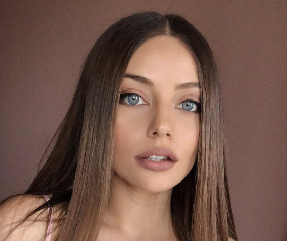 Экс-солистка SEREBRO Катя Кищук продолжает шутить про порно. И ей верят!