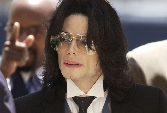 «Мир был лучше, когда ты был в нем»: дети Майкла Джексона почтили его память в годовщину смерти