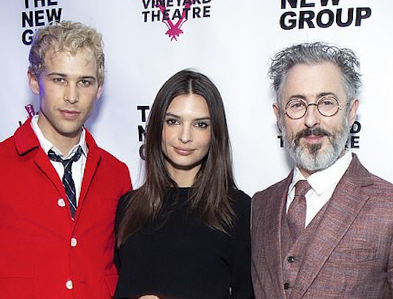 Скромно, но очень сексуально! Новый выход Эмили Ратаковски в Нью-Йорке