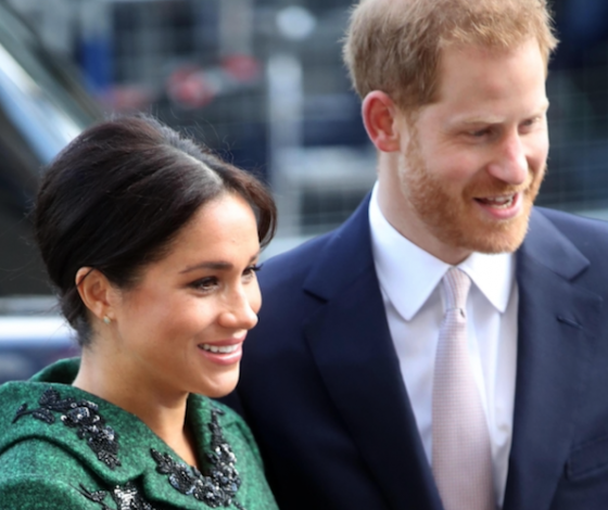 Новый выход Меган Маркл и принца Гарри. Герцогиня в шикарном изумрудном пальто!