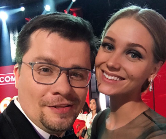 «Все проходили мимо, а потом возвращались и говорили, что буду богатой»: Кристина Асмус вспомнила о разводе