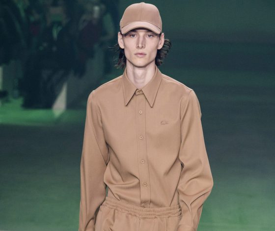 Парень Кайи Гербер и Олтон Мейсон на показе Lacoste в Париже