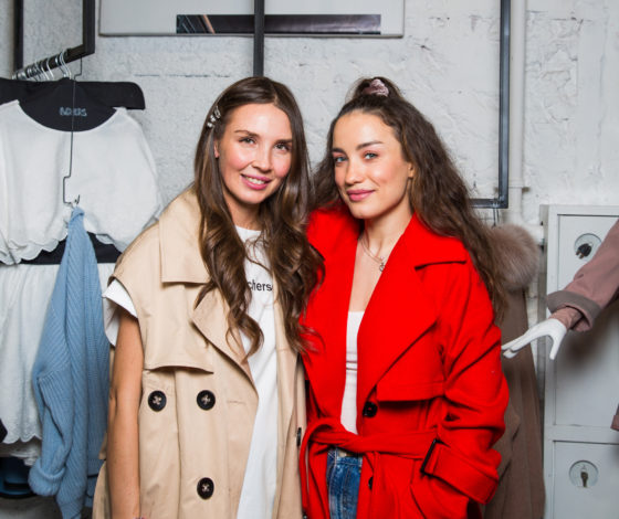 Мария Кожевникова, Инна Маликова и Виктория Дайнеко на открытии первого в Москве магазина Achers