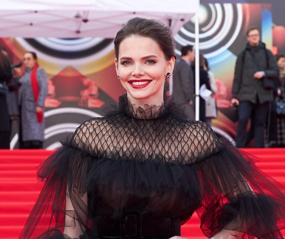 Елизавета Боярская, Мария Кожевникова, Марина Александрова, Анна и Надежда Михалковы на открытии 41-го ММКФ