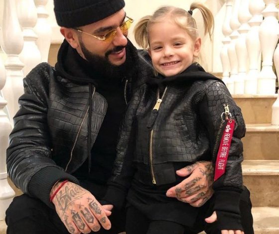 В первый день осени: топ школьных фотографий русских звёзд