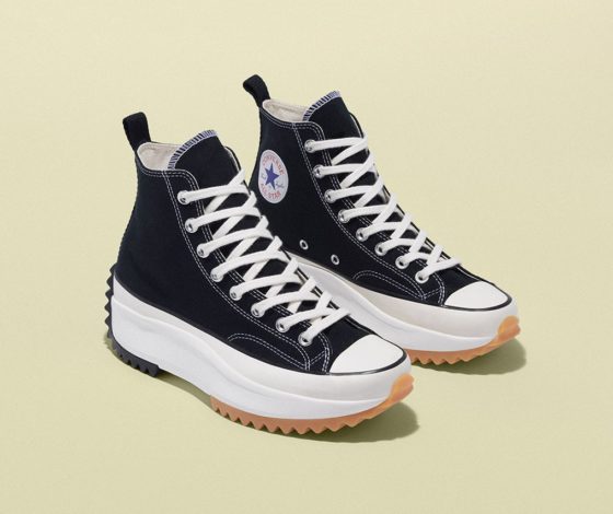 Самые модные кроссовки месяца, которые мы хотим