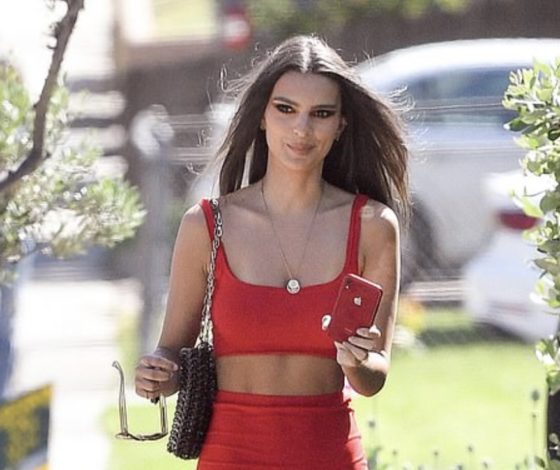 Так мало одежды на ней ты еще не видел! Новый и очень сексуальный выход Эмили Ратаковски