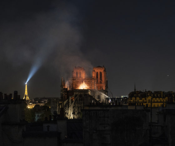 Пожар в Соборе Парижской Богоматери. Как отреагировали звезды?