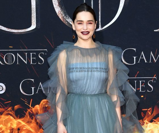 Чем Эмилия Кларк удивила всех на премьере «Игры престолов»?