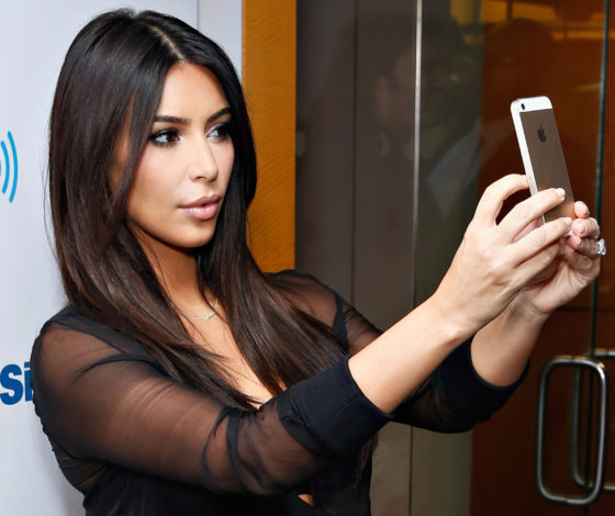 Королева Instagram! Самые крутые селфи Ким Кардашьян