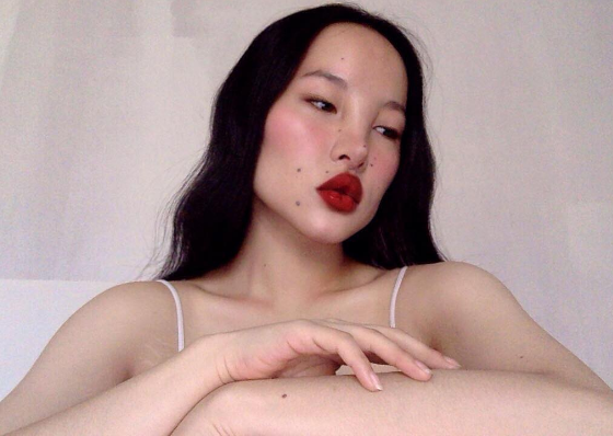 Их дразнили в детстве, а сейчас они зарабатывают миллионы: топ моделей с самой необычной внешностью