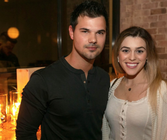 Редкий выход: Джейкоб из «Сумерек» на свидании с девушкой