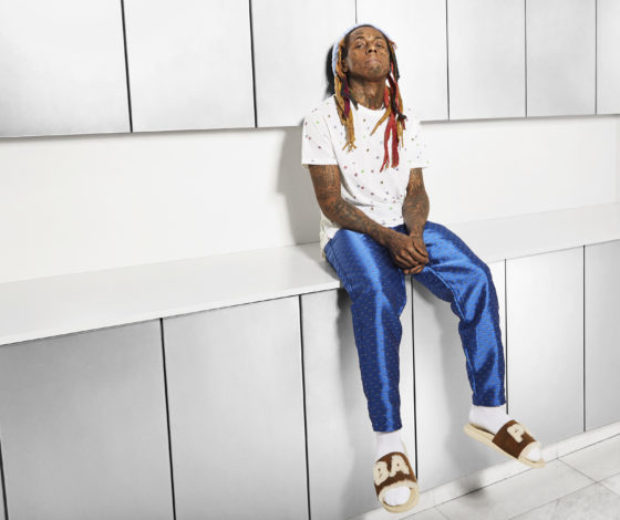 Джастин, подвинься! Рэпер Лил Уэйн тоже выпустил тапки!