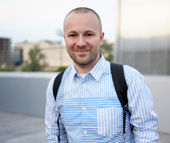 Гоша Рубчинский, Ольга Свиблова и Юлия Шарапова на показе Павла Пепперштейна