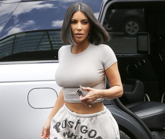 Новый выход! Ким Кардашьян с идеальным прессом и новой причёской в спортивках Канье Уэста