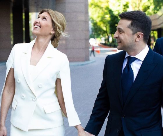 Первый визит президента: Владимир Зеленский с супругой прилетел в Париж