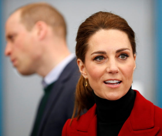 В платье мини: Кейт Миддлтон обманула королевский дресс-код