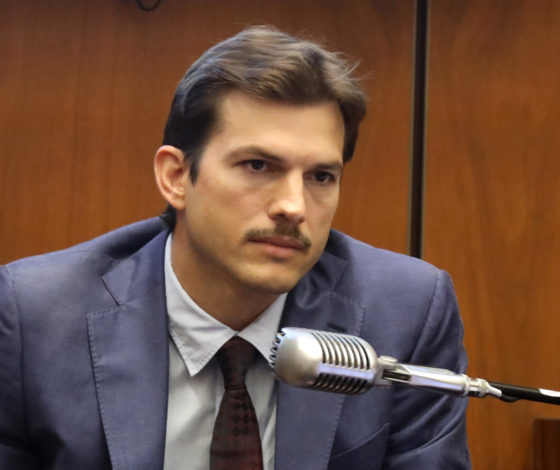 Все серьезно: Эштон Кутчер стал свидетелем в деле об убийстве