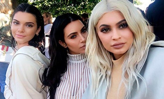 Фотографии сестер Кардашьян-Дженнер без фильтров