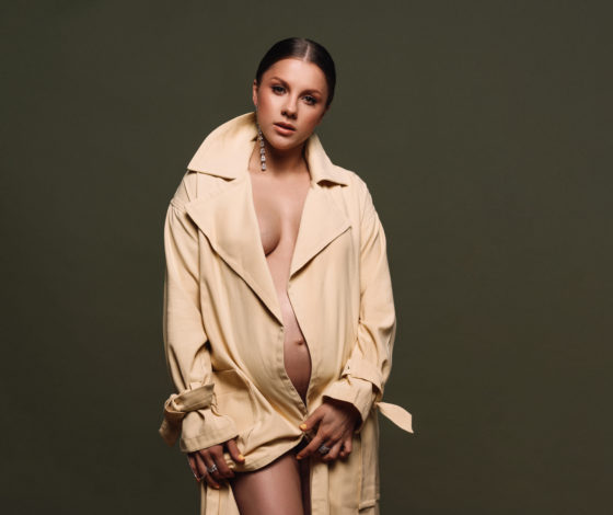 Эксклюзив PEOPLETALK. Звезда «ТАНЦЕВ» Юлиана Бухольц о работе с Джей Ло, беременности и отце ребенка