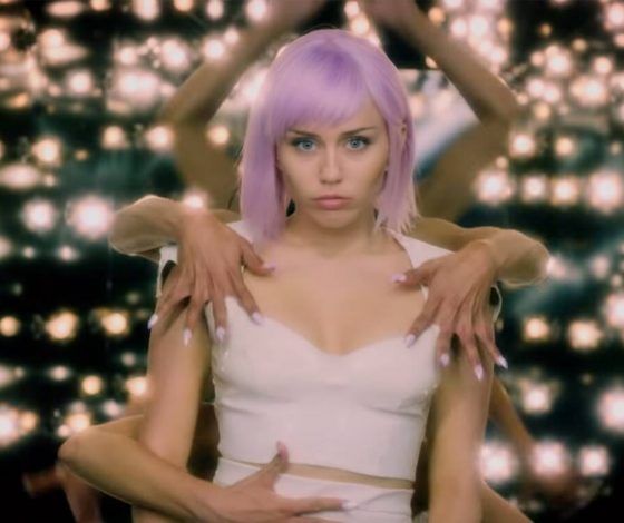 Стало известно, что у сериала «Черное зеркало» будет еще много сезонов