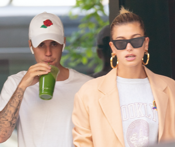 Все в сборе! Хейли и Джастин Бибер на вечеринке с Кендалл и Хлоей