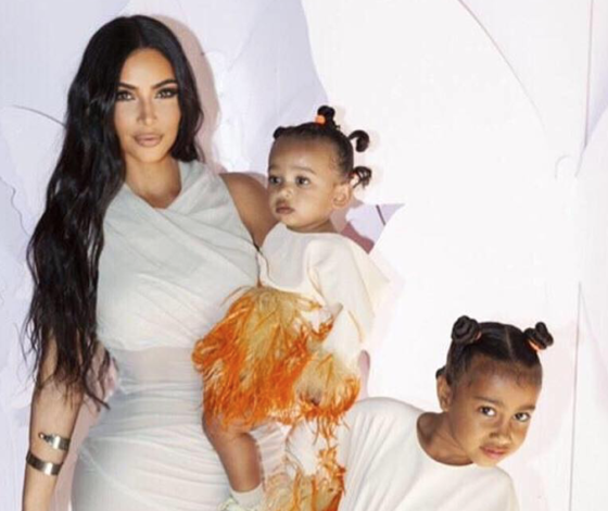 Новый выход Ким Кардашьян с детьми. 5-летняя Норт на каблуках!