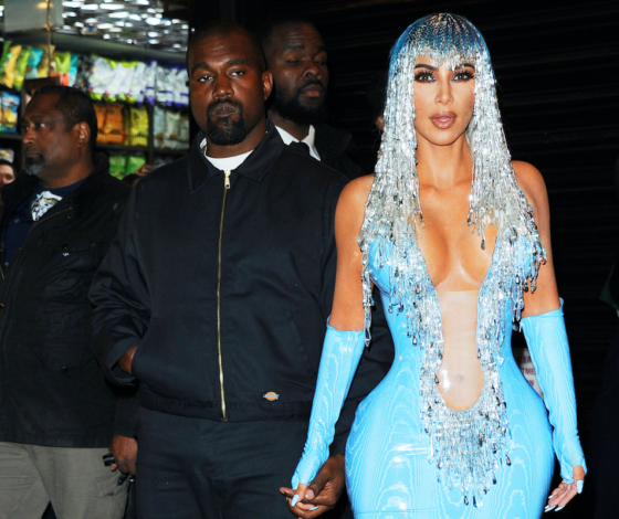 Афтерпарти Met Gala в разгаре! Семейство Кардашьян нарядось... русалочками