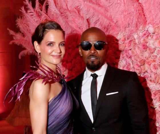 Неожиданно: дочка Джейми Фокса прокомментировала его роман с Кэти Холмс!