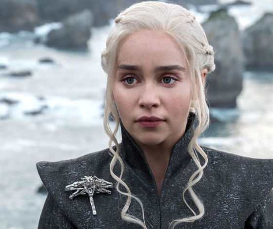 Эмилия Кларк объяснилась за чудовищный поступок своей героини в «Игре престолов»