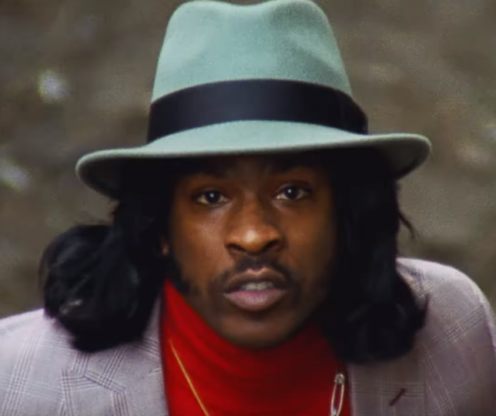 Это надо видеть: Скепта – гангстер в парике в своем новом клипе!