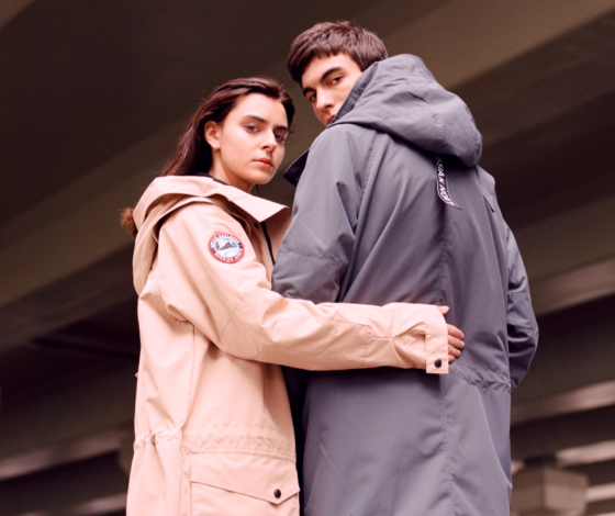 Идеальные плащи на лето в новом лукбуке Arctic Explorer