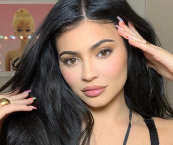 Цифра дня: сколько стоит (спойлер: очень дёшево) любимое кольцо Кайли?