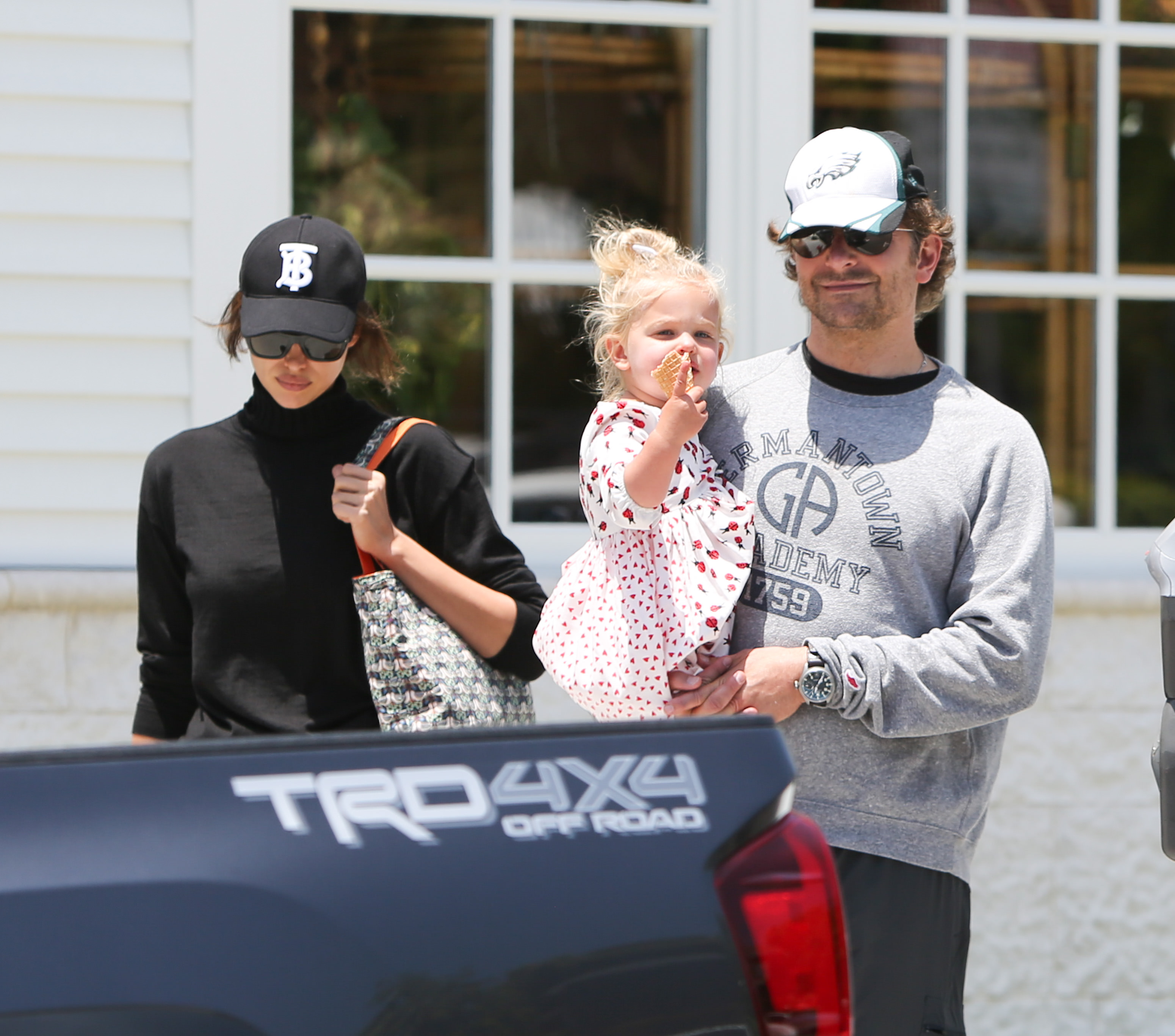 Everything is like people: Irina Shayk and Bradley Cooper return to everyday family life