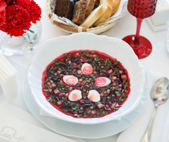 А вот и лето! Где в Москве готовят лучшие холодные супы?