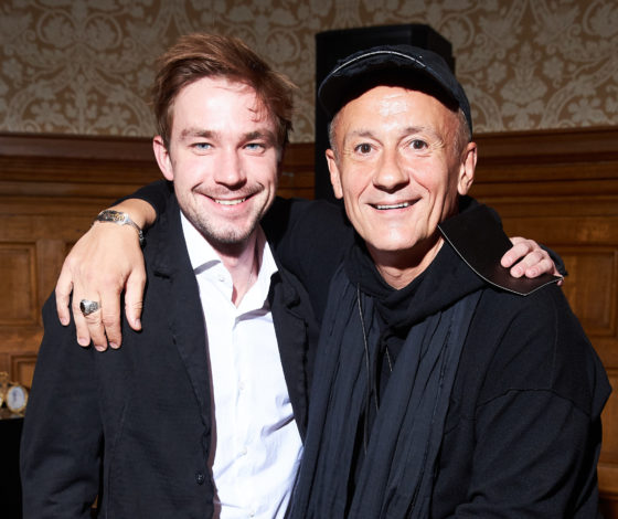 Александр Петров, Олег Меньшиков и Кристина Асмус на театральной премии имени Андрея Лобанова