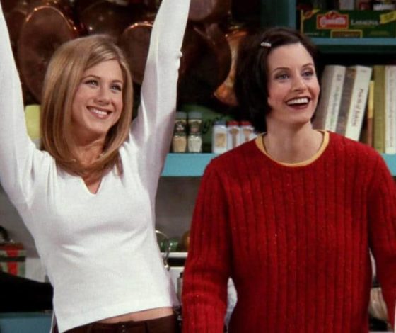 Моника и Рэйчел снова вместе! Дженнифер Энистон и Кортни Кокс тусуются в бикини на пляже