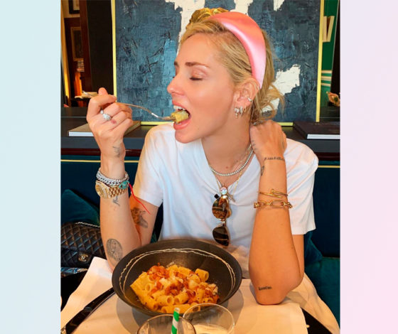 10 стильных ободков для волос на лето