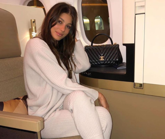 Сколько стоит кашемировый костюм Камилы Морроне?